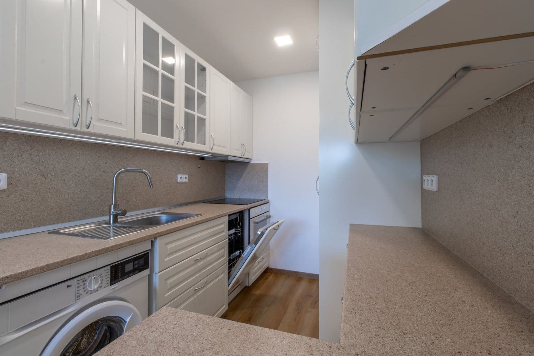 Prenájom bytu 2-izbový 50 m², Kurčatovova, Praha, Praha Prenájom bytu 2-izbový 50 m², Kurčatovova, Praha, Praha