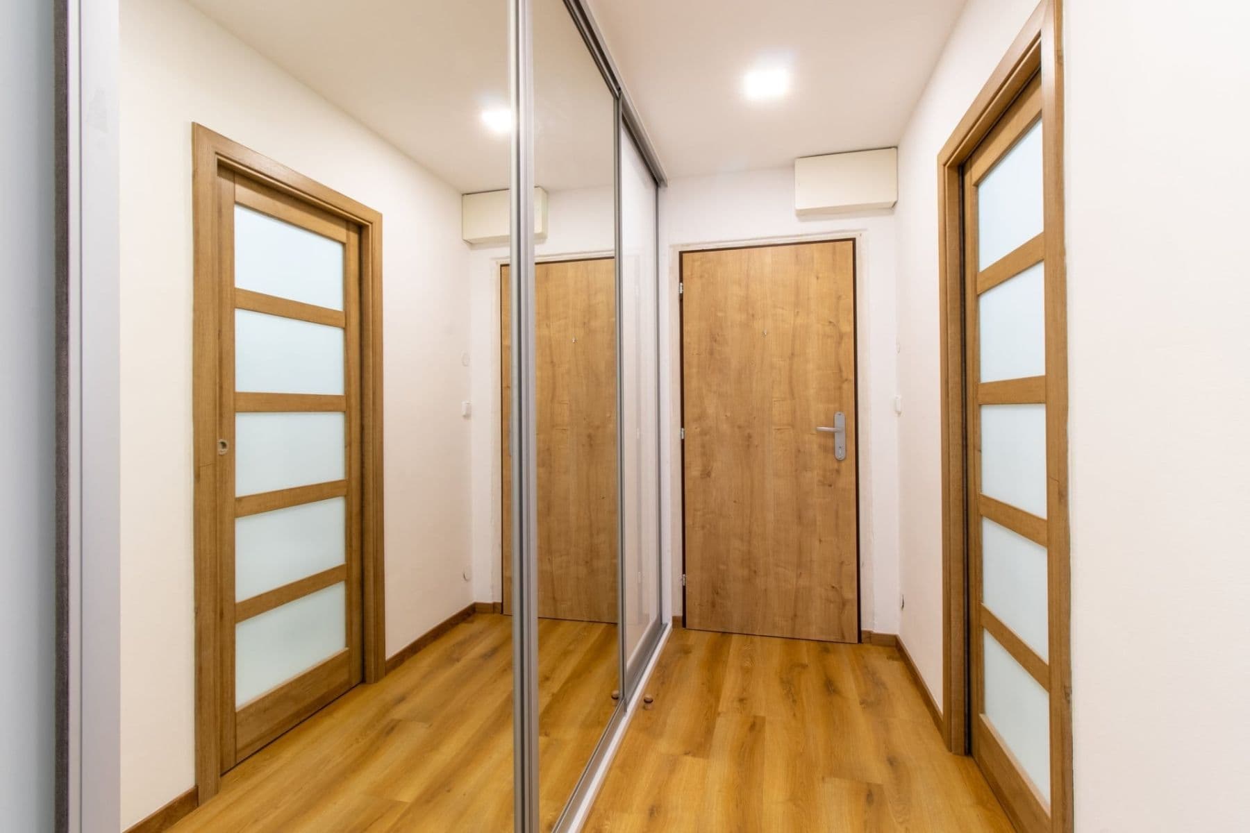 Prenájom bytu 2-izbový 50 m², Kurčatovova, Praha, Praha Prenájom bytu 2-izbový 50 m², Kurčatovova, Praha, Praha