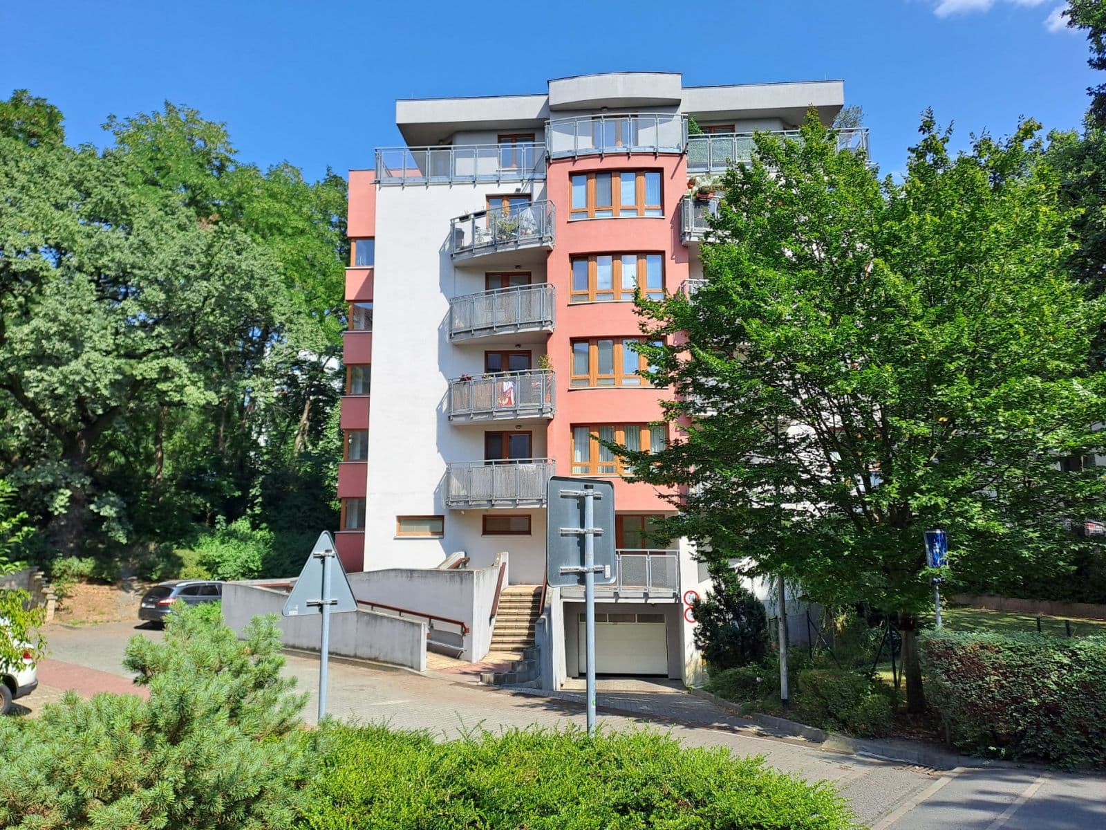 Prenájom bytu 2-izbový 40 m², V Zahradách, Praha, Praha Prenájom bytu 2-izbový 40 m², V Zahradách, Praha, Praha