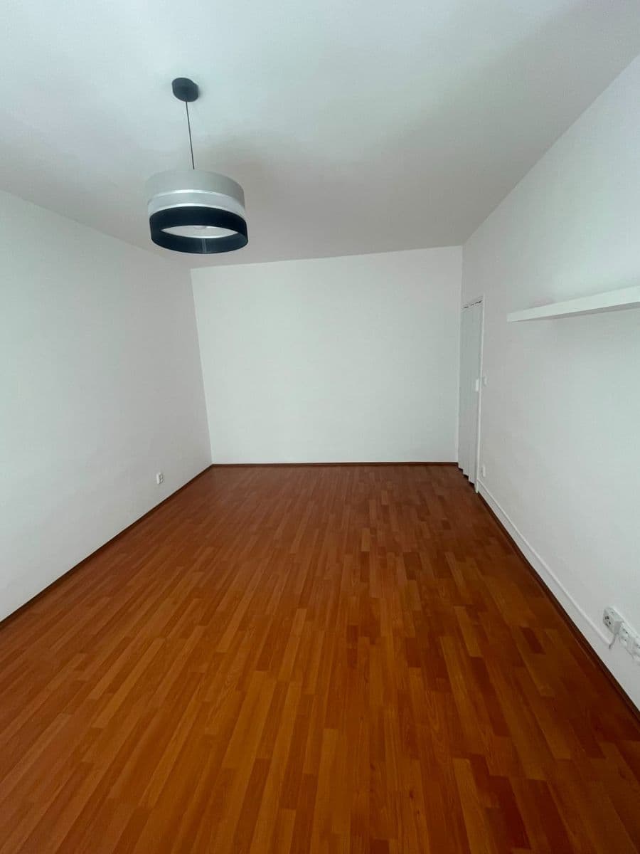 Prenájom bytu 1-izbový 27 m², Dřevařská, Brno, Jihomoravský kraj Prenájom bytu 1-izbový 27 m², Dřevařská, Brno, Jihomoravský kraj