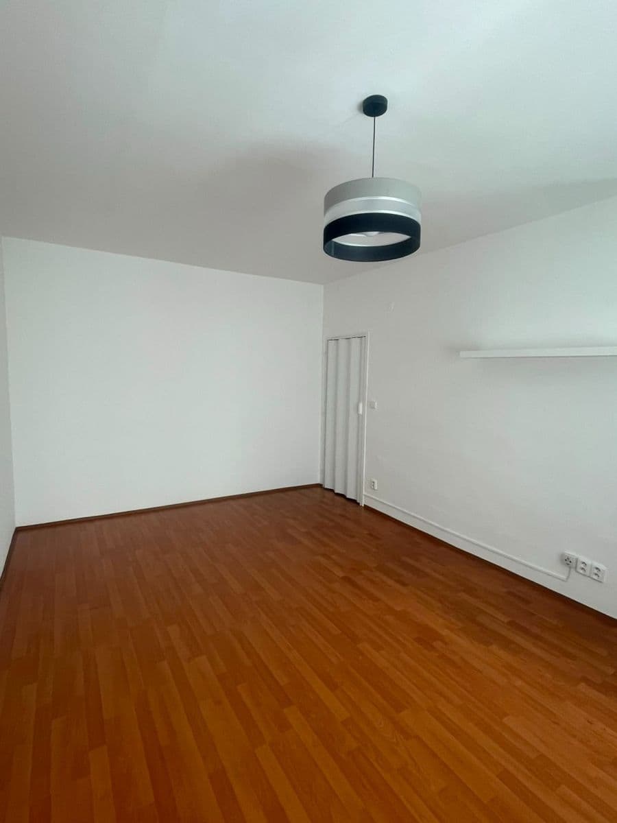 Prenájom bytu 1-izbový 27 m², Dřevařská, Brno, Jihomoravský kraj Prenájom bytu 1-izbový 27 m², Dřevařská, Brno, Jihomoravský kraj