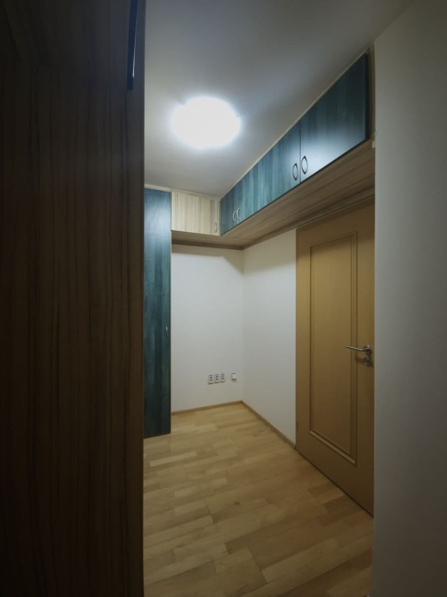 Predaj bytu 4-izbový 92 m², Pod Hliništěm, Praha, Praha Predaj bytu 4-izbový 92 m², Pod Hliništěm, Praha, Praha