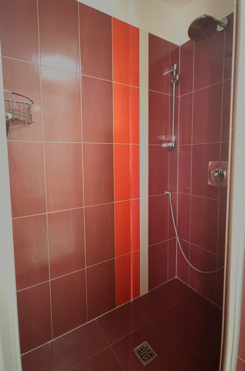 Predaj bytu 4-izbový 92 m², Pod Hliništěm, Praha, Praha Predaj bytu 4-izbový 92 m², Pod Hliništěm, Praha, Praha