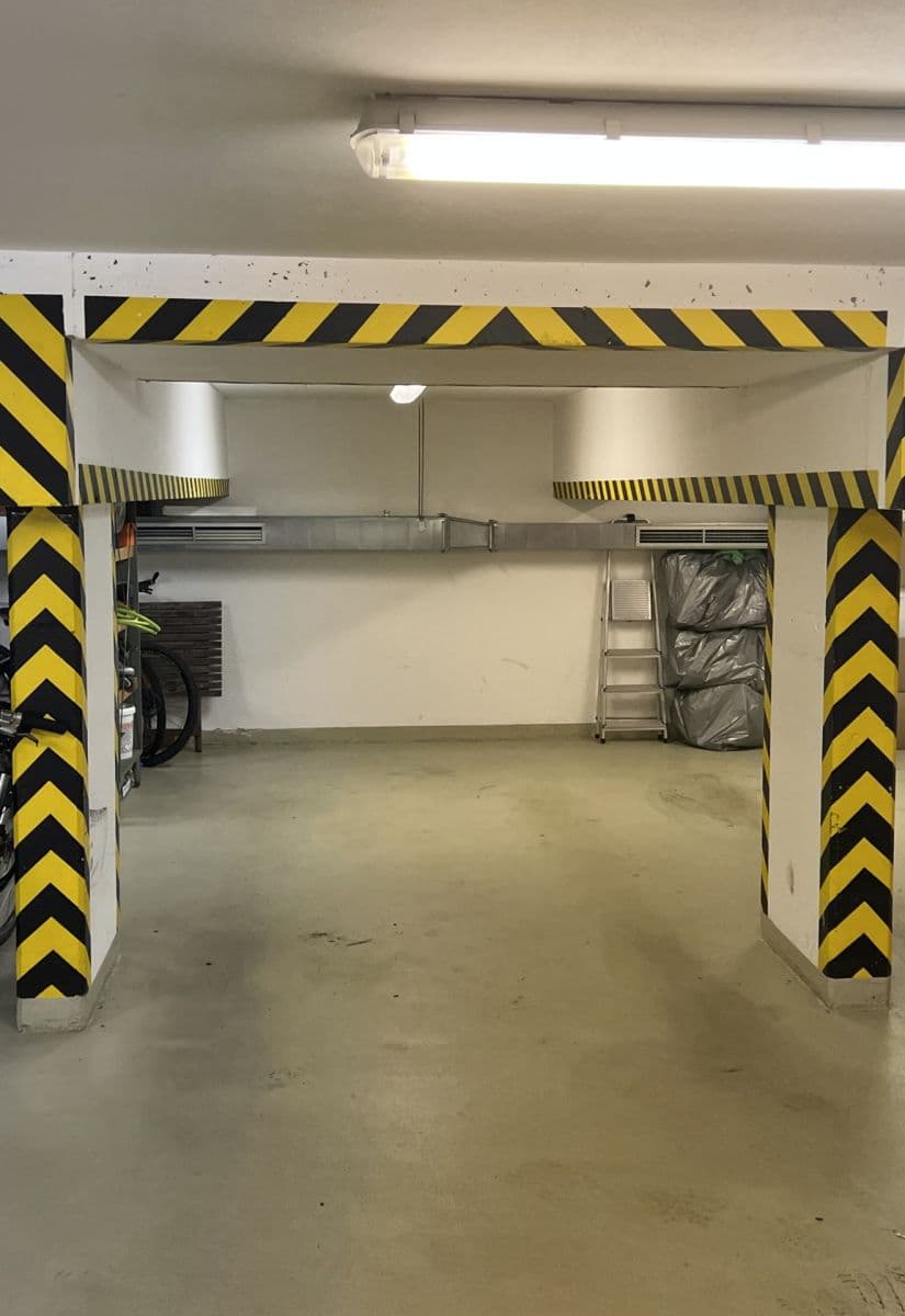 Predaj bytu 4-izbový 92 m², Pod Hliništěm, Praha, Praha Predaj bytu 4-izbový 92 m², Pod Hliništěm, Praha, Praha