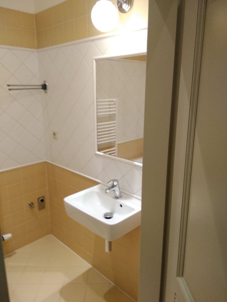 Prenájom bytu 1-izbový 40 m², Na Václavce, Praha, Praha Prenájom bytu 1-izbový 40 m², Na Václavce, Praha, Praha