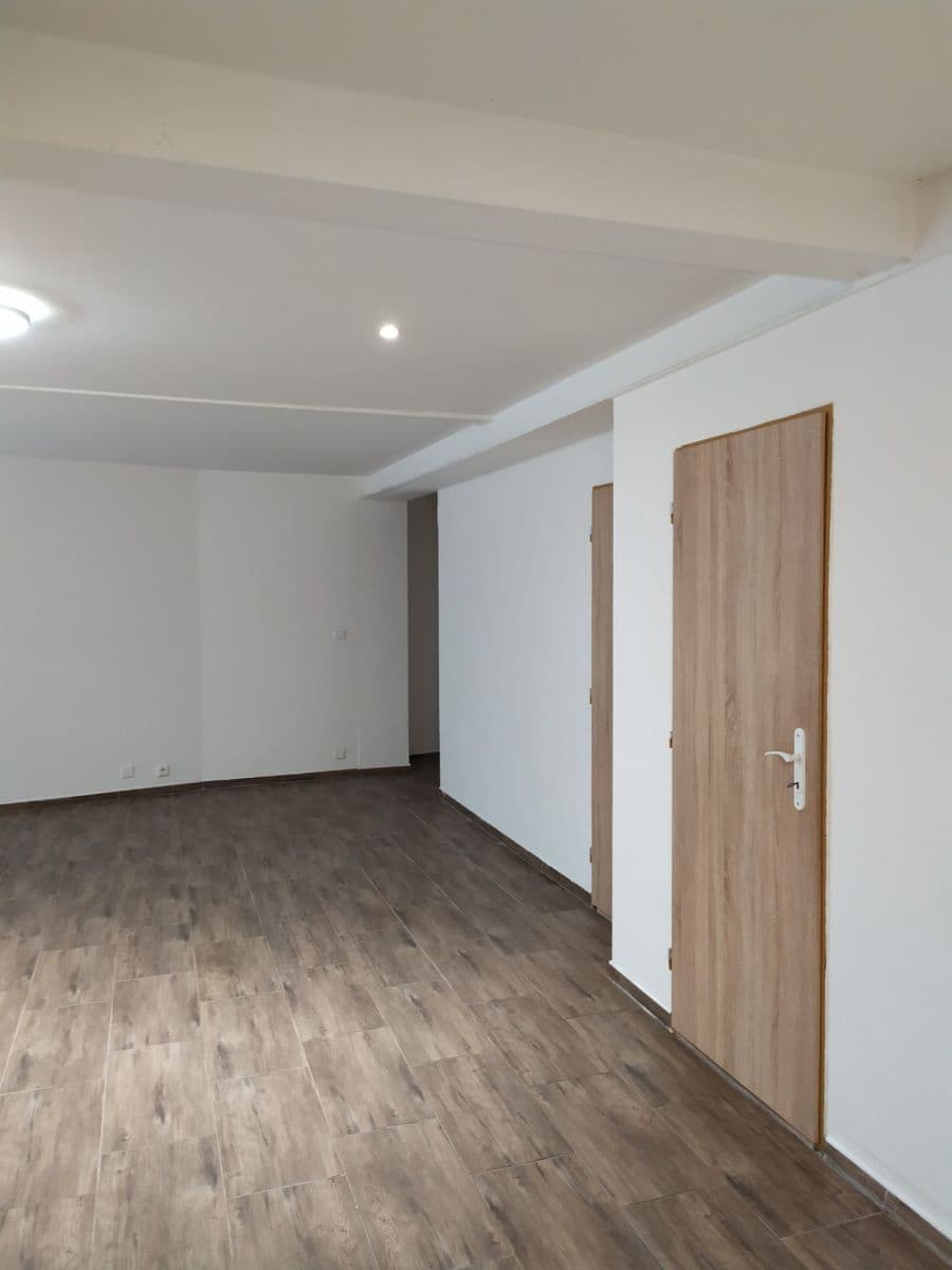 Prenájom bytu 5-izbový 160 m², Politických vězňů, Holýšov, Plzeňský kraj Prenájom bytu 5-izbový 160 m², Politických vězňů, Holýšov, Plzeňský kraj