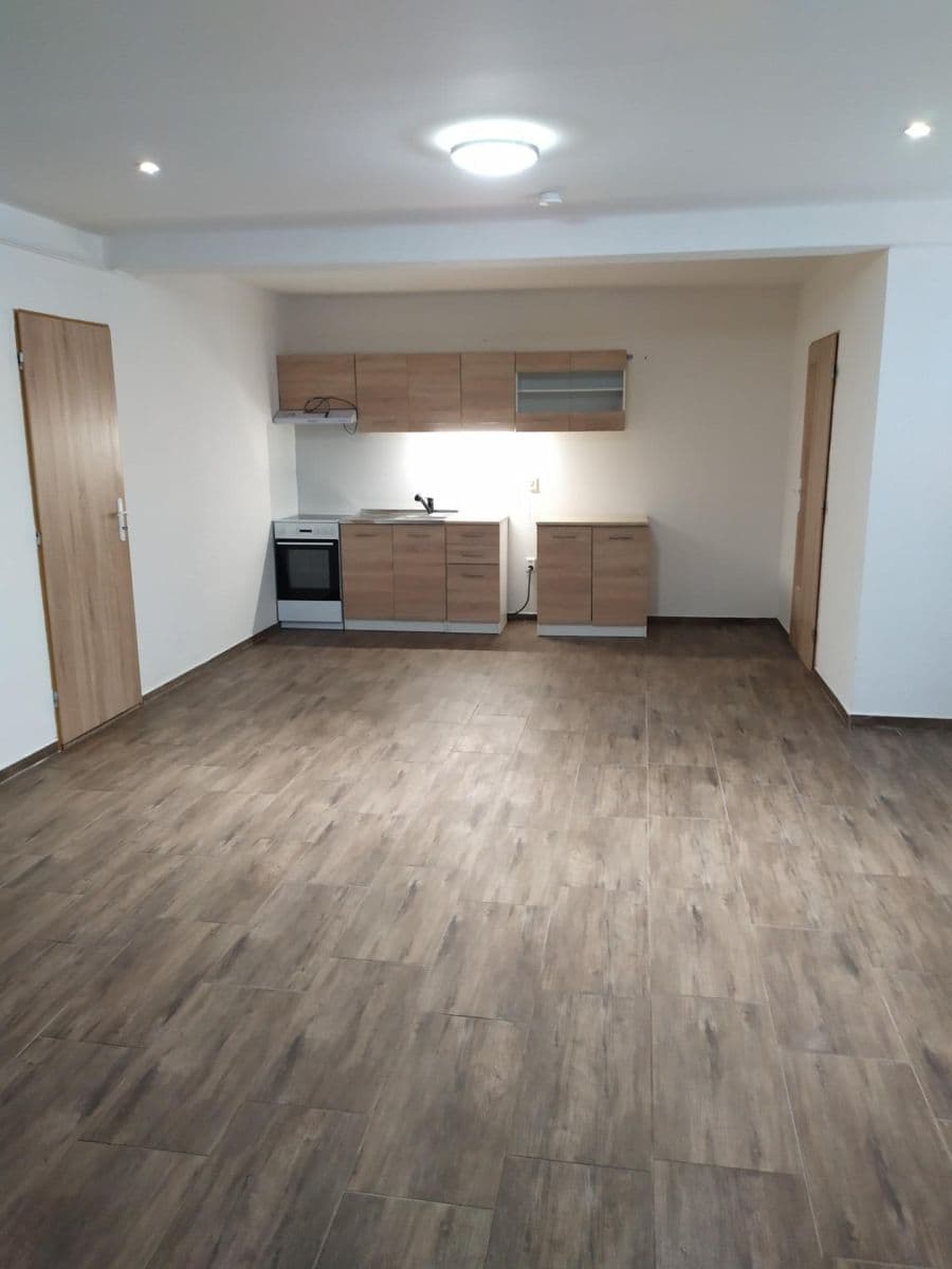 Prenájom bytu 5-izbový 160 m², Politických vězňů, Holýšov, Plzeňský kraj Prenájom bytu 5-izbový 160 m², Politických vězňů, Holýšov, Plzeňský kraj