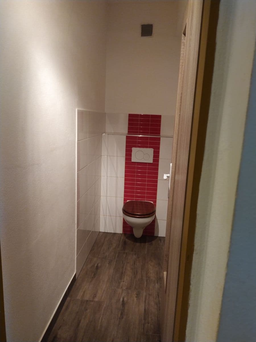 Prenájom bytu 5-izbový 160 m², Politických vězňů, Holýšov, Plzeňský kraj Prenájom bytu 5-izbový 160 m², Politických vězňů, Holýšov, Plzeňský kraj