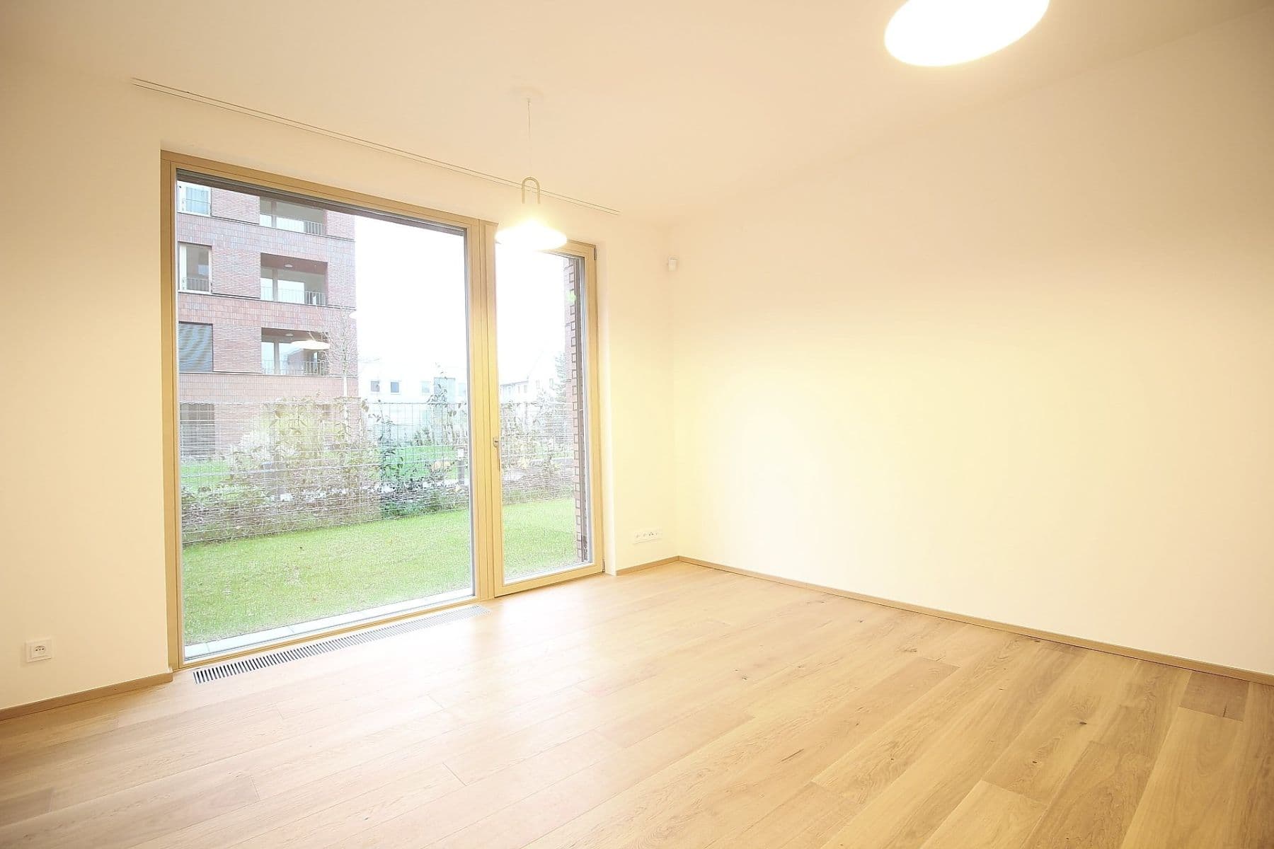 Prenájom bytu 3-izbový 94 m², Pod Juliskou, Praha, Praha Prenájom bytu 3-izbový 94 m², Pod Juliskou, Praha, Praha
