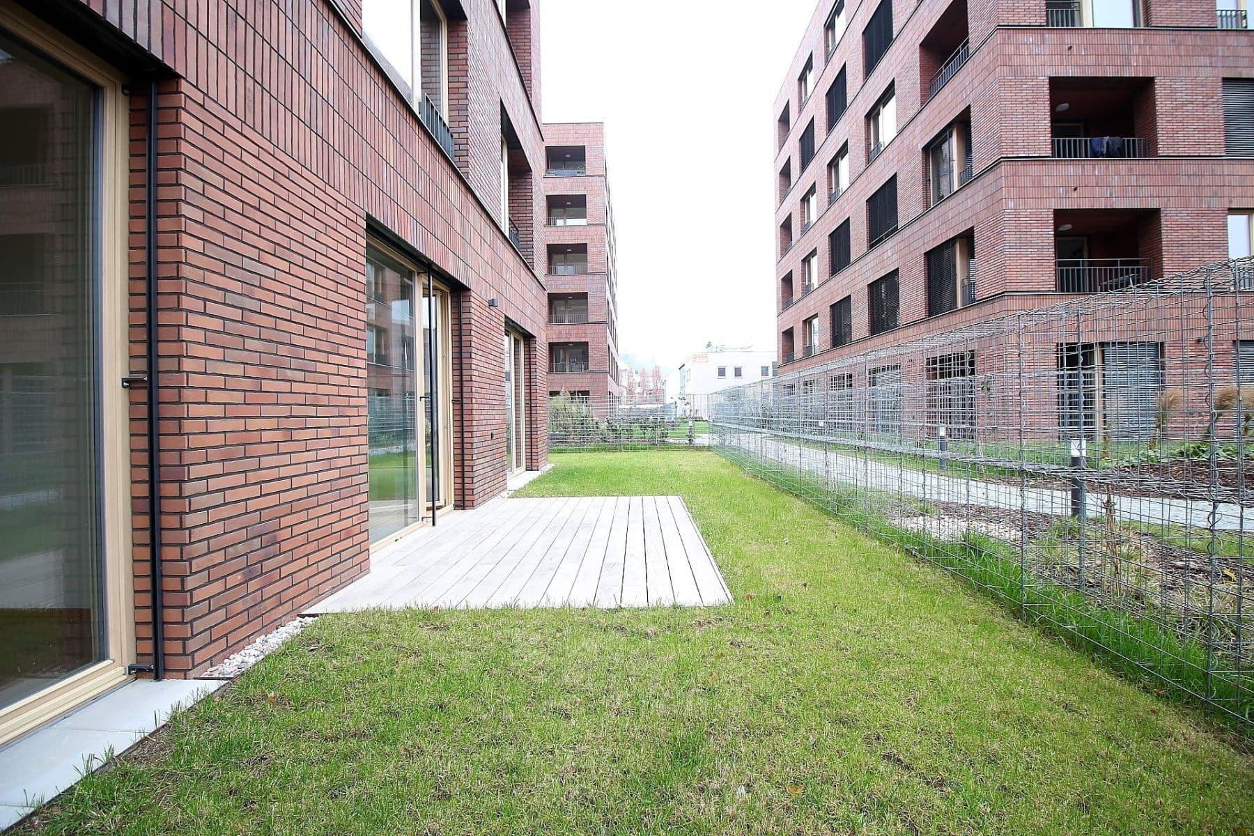 Prenájom bytu 3-izbový 94 m², Pod Juliskou, Praha, Praha Prenájom bytu 3-izbový 94 m², Pod Juliskou, Praha, Praha