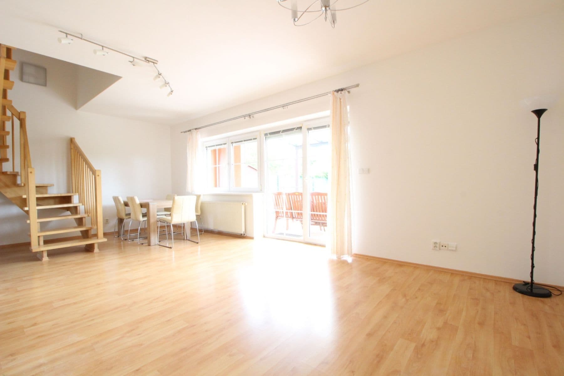 Prenájom domu 97 m², pozemok 59 m², Martinská, Kolín, Středočeský kraj Prenájom domu 97 m², pozemok 59 m², Martinská, Kolín, Středočeský kraj