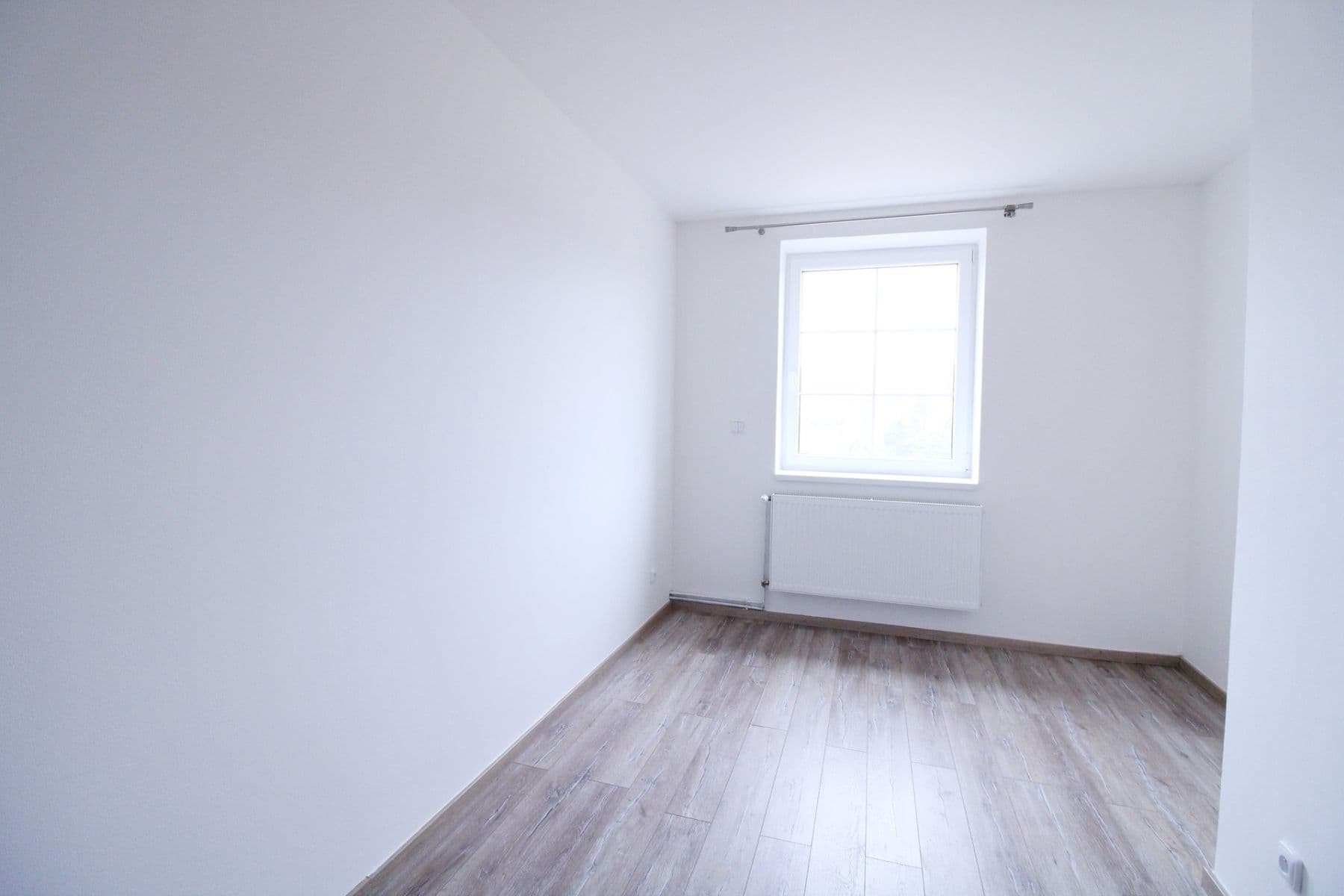 Prenájom bytu 3-izbový 88 m², Branov, Středočeský kraj Prenájom bytu 3-izbový 88 m², Branov, Středočeský kraj