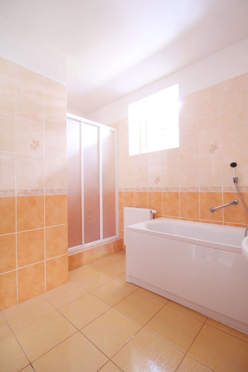 Prenájom bytu 3-izbový 88 m², Branov, Středočeský kraj Prenájom bytu 3-izbový 88 m², Branov, Středočeský kraj