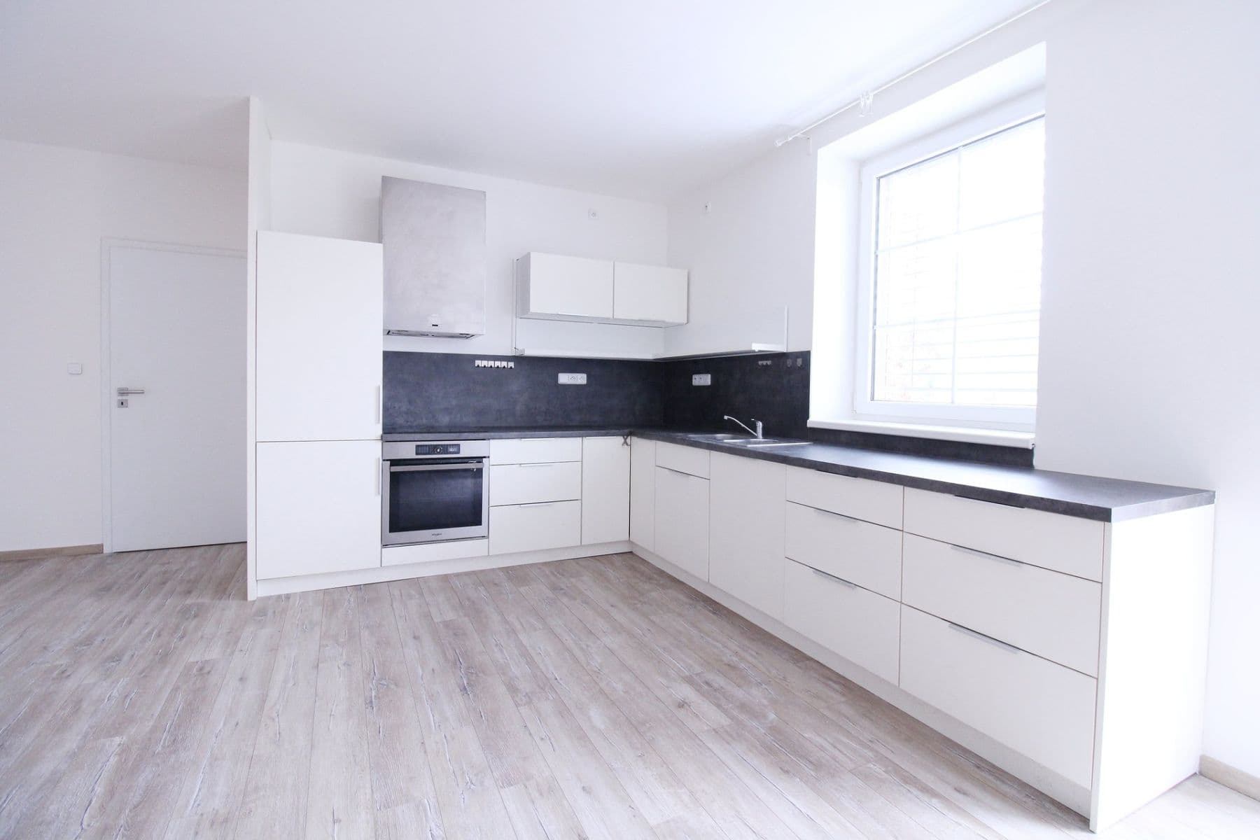Prenájom bytu 3-izbový 88 m², Branov, Středočeský kraj Prenájom bytu 3-izbový 88 m², Branov, Středočeský kraj