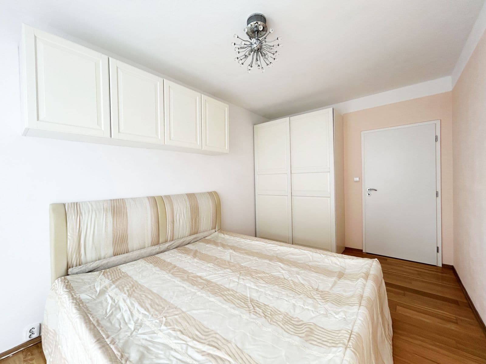 Prenájom bytu 3-izbový 69 m², Machatého, Praha, Praha Prenájom bytu 3-izbový 69 m², Machatého, Praha, Praha