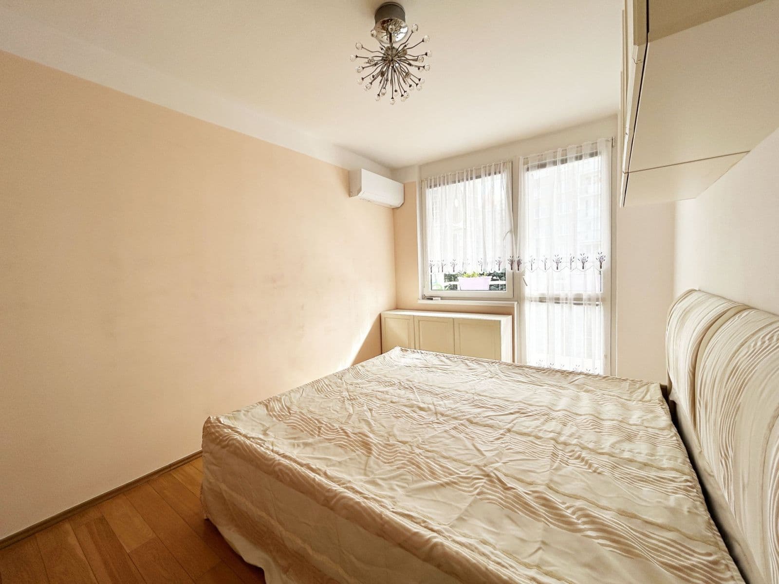 Prenájom bytu 3-izbový 69 m², Machatého, Praha, Praha Prenájom bytu 3-izbový 69 m², Machatého, Praha, Praha