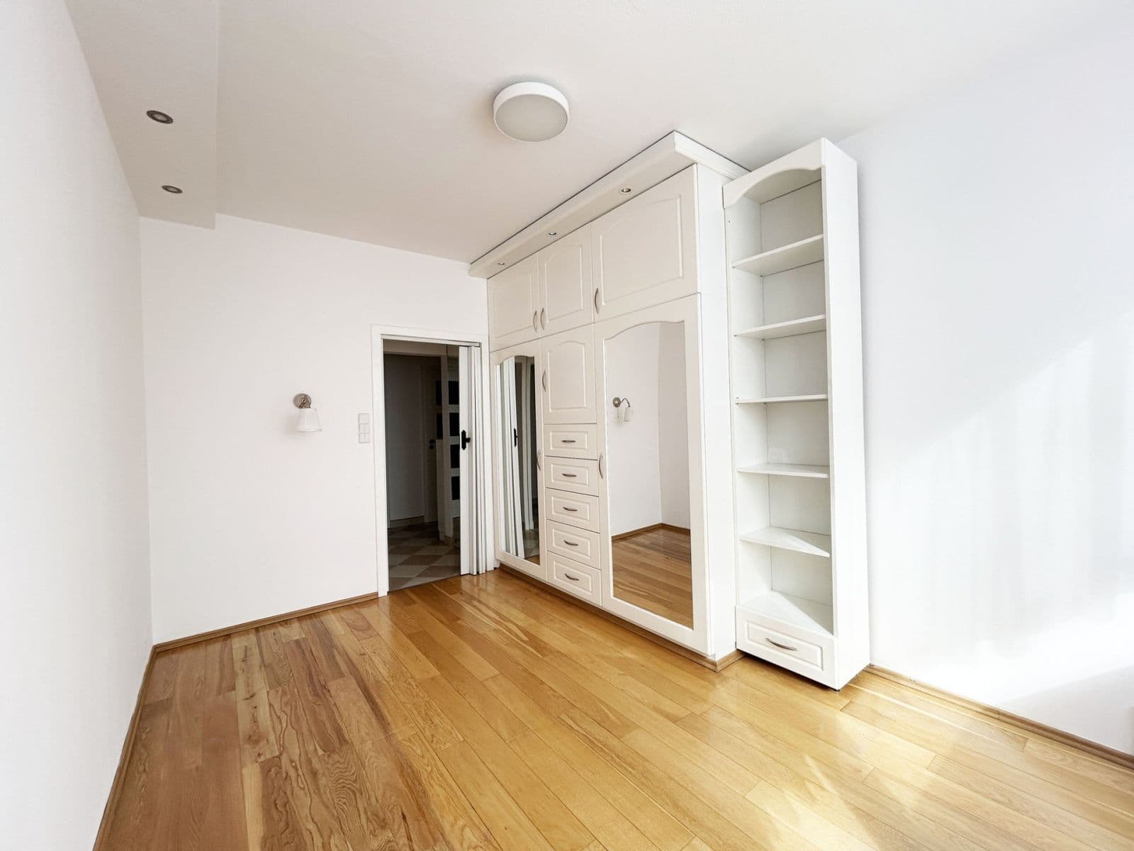 Prenájom bytu 3-izbový 69 m², Machatého, Praha, Praha Prenájom bytu 3-izbový 69 m², Machatého, Praha, Praha