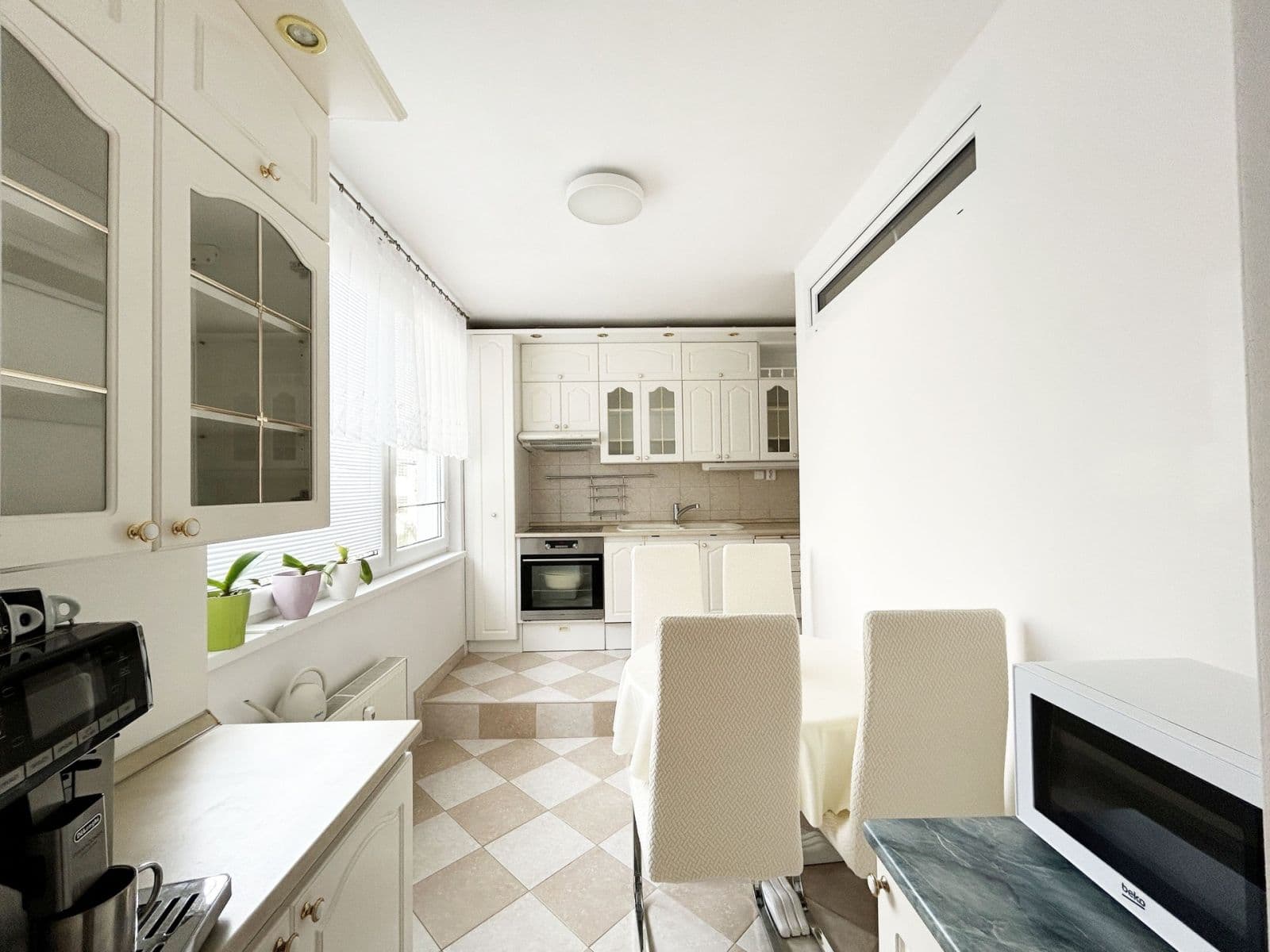 Prenájom bytu 3-izbový 69 m², Machatého, Praha, Praha Prenájom bytu 3-izbový 69 m², Machatého, Praha, Praha