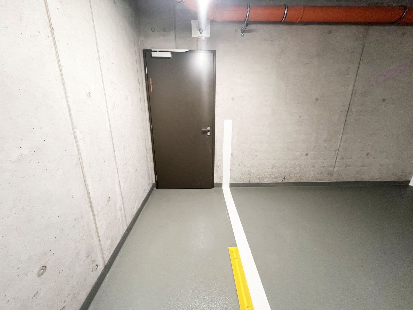 Prenájom bytu 1-izbový 39 m², U Komína, Praha, Praha Prenájom bytu 1-izbový 39 m², U Komína, Praha, Praha