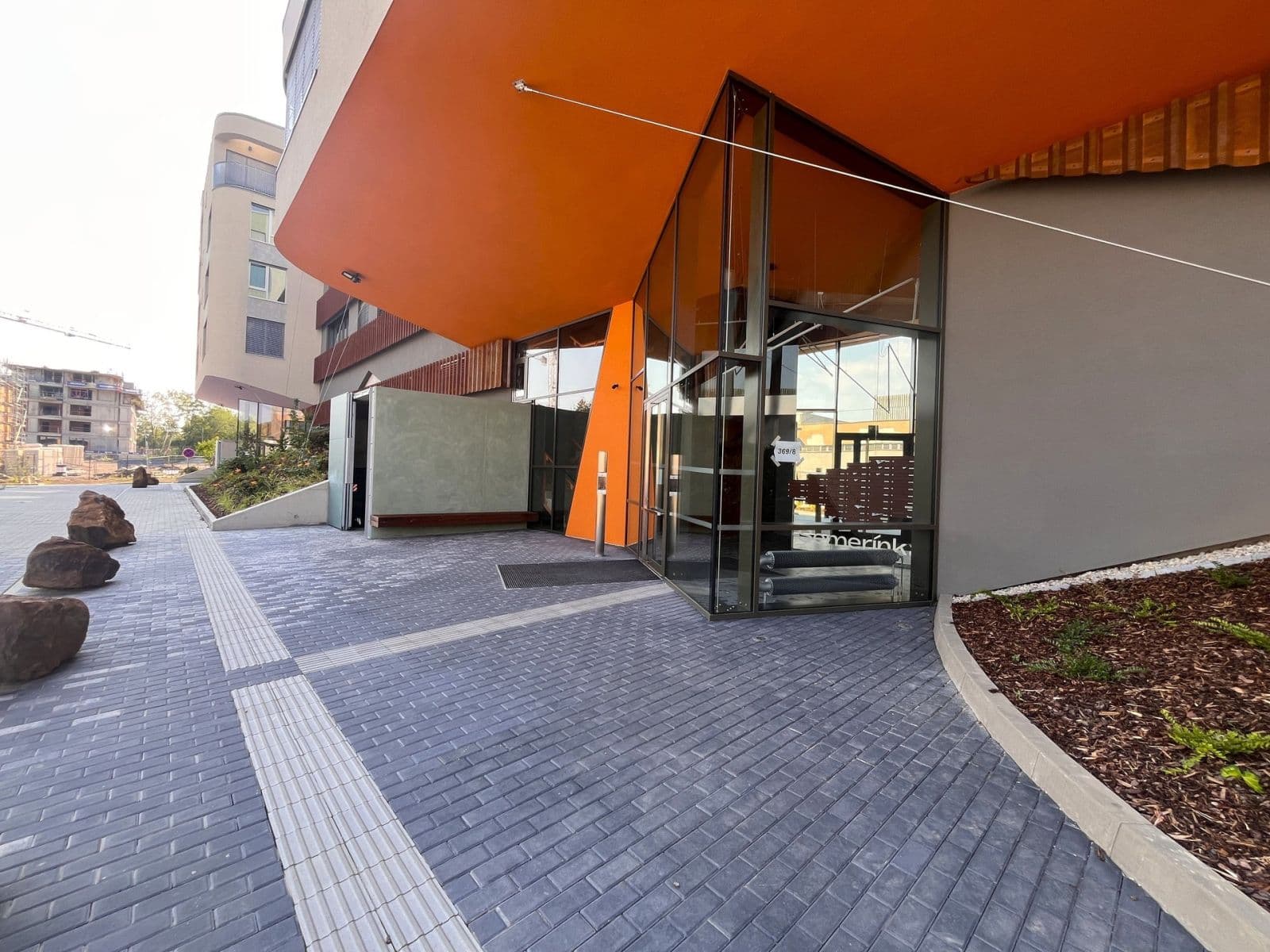 Prenájom bytu 1-izbový 39 m², U Komína, Praha, Praha Prenájom bytu 1-izbový 39 m², U Komína, Praha, Praha