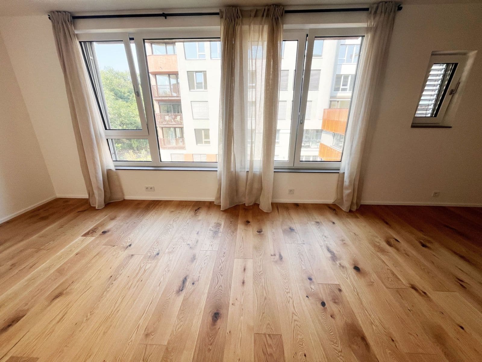 Prenájom bytu 1-izbový 39 m², U Komína, Praha, Praha Prenájom bytu 1-izbový 39 m², U Komína, Praha, Praha
