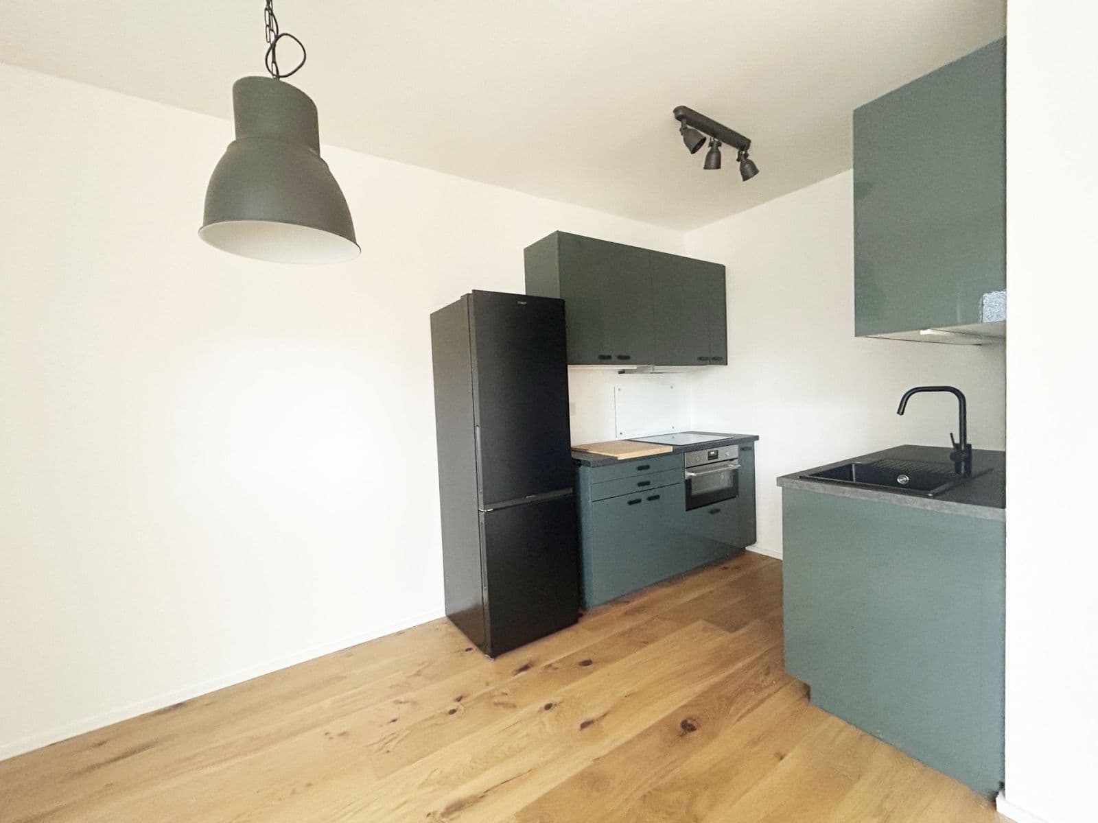 Prenájom bytu 1-izbový 39 m², U Komína, Praha, Praha Prenájom bytu 1-izbový 39 m², U Komína, Praha, Praha