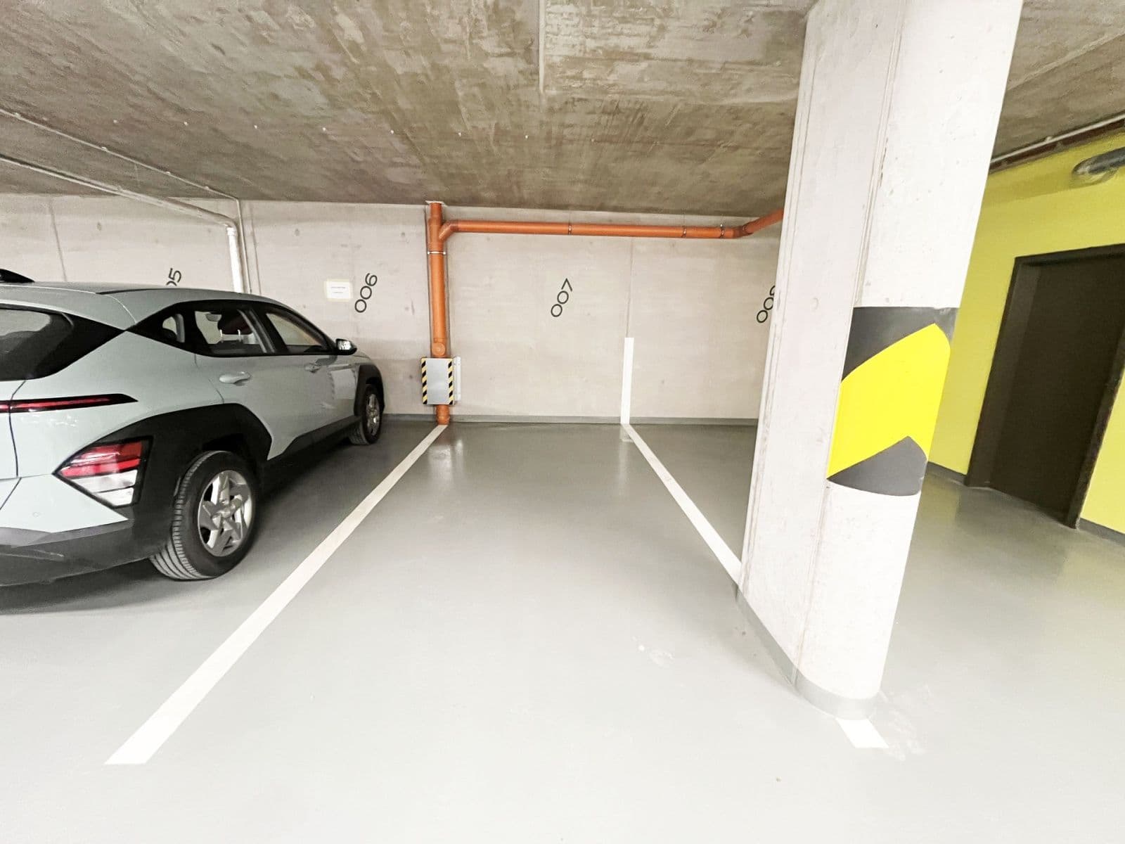 Prenájom bytu 1-izbový 37 m², U Komína, Praha, Praha Prenájom bytu 1-izbový 37 m², U Komína, Praha, Praha