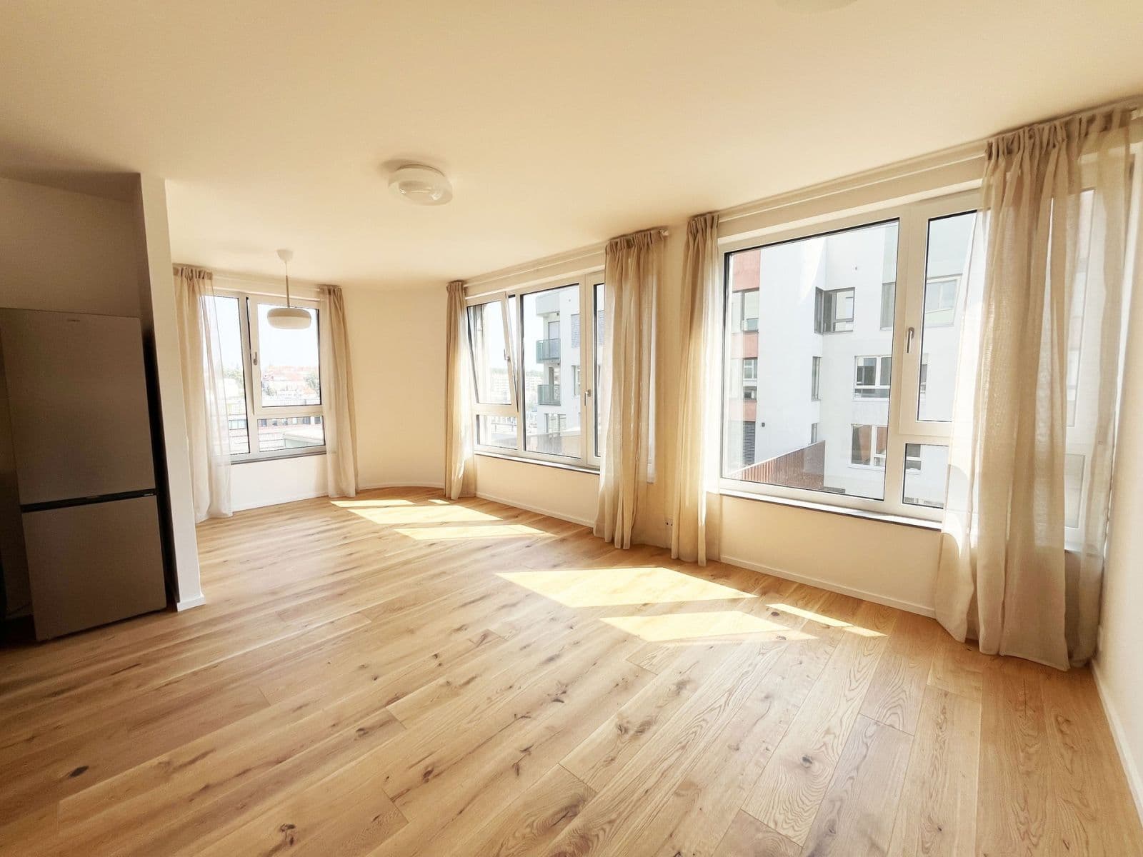 Prenájom bytu 1-izbový 37 m², U Komína, Praha, Praha Prenájom bytu 1-izbový 37 m², U Komína, Praha, Praha