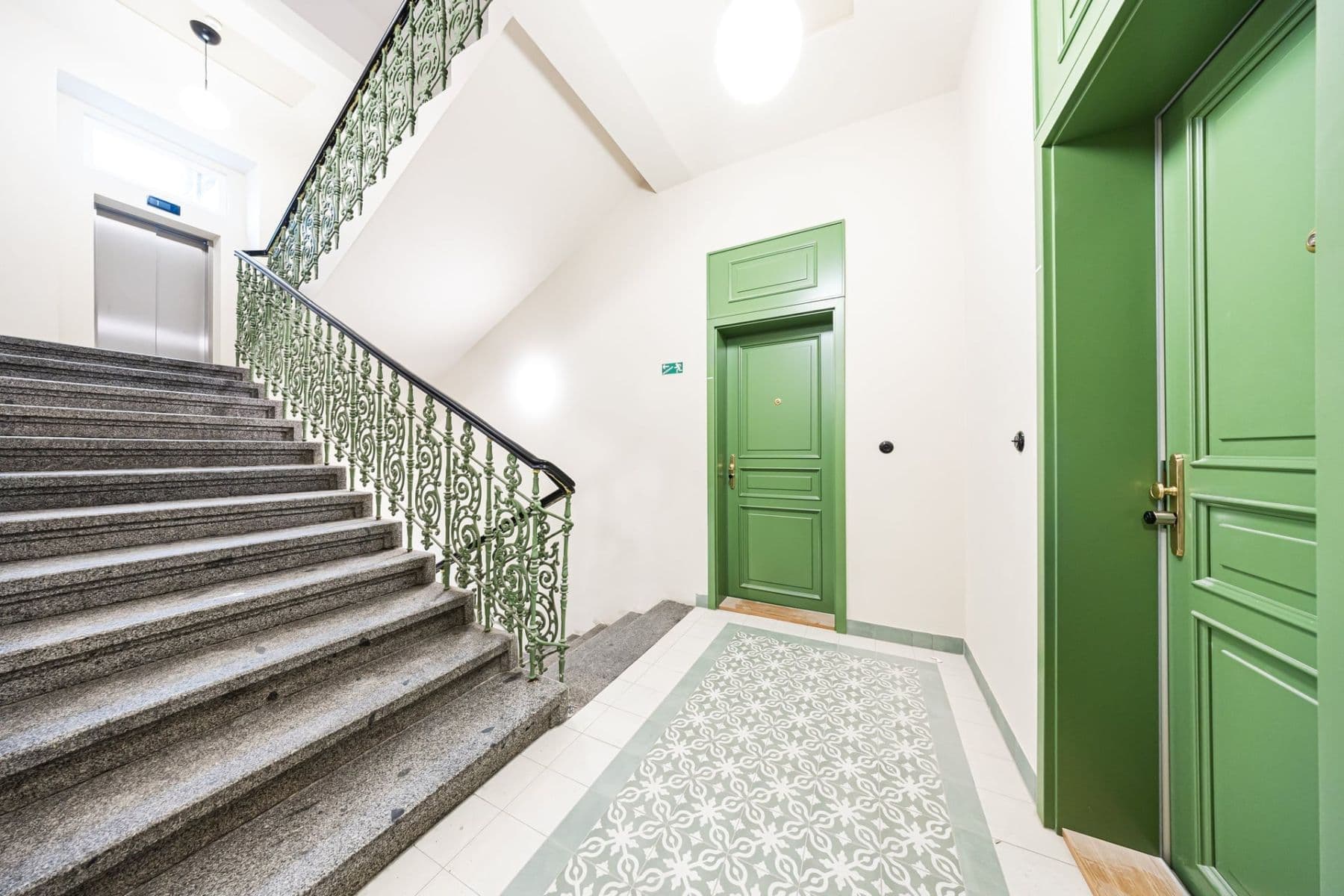Prenájom bytu 2-izbový 42 m², Sázavská, Praha, Praha Prenájom bytu 2-izbový 42 m², Sázavská, Praha, Praha