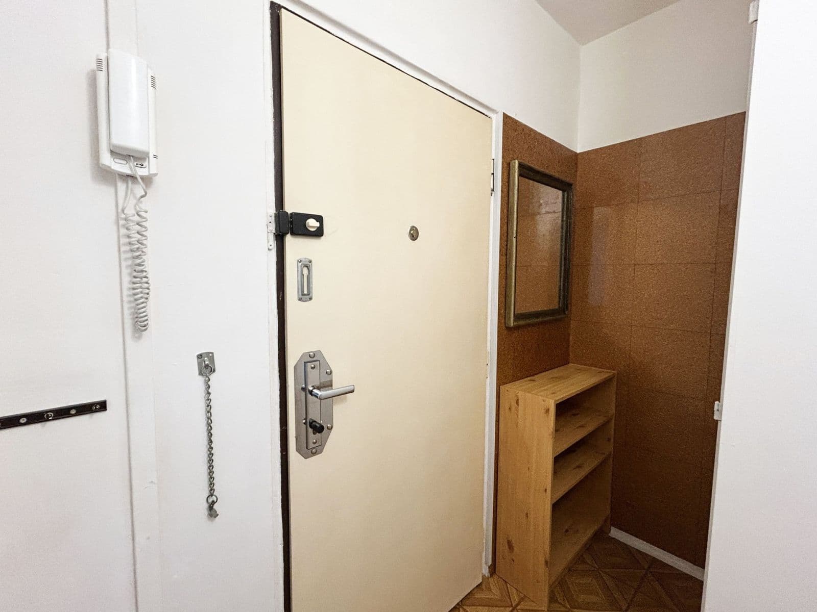 Prenájom bytu 1-izbový 27 m², Varnsdorfská, Praha, Praha Prenájom bytu 1-izbový 27 m², Varnsdorfská, Praha, Praha