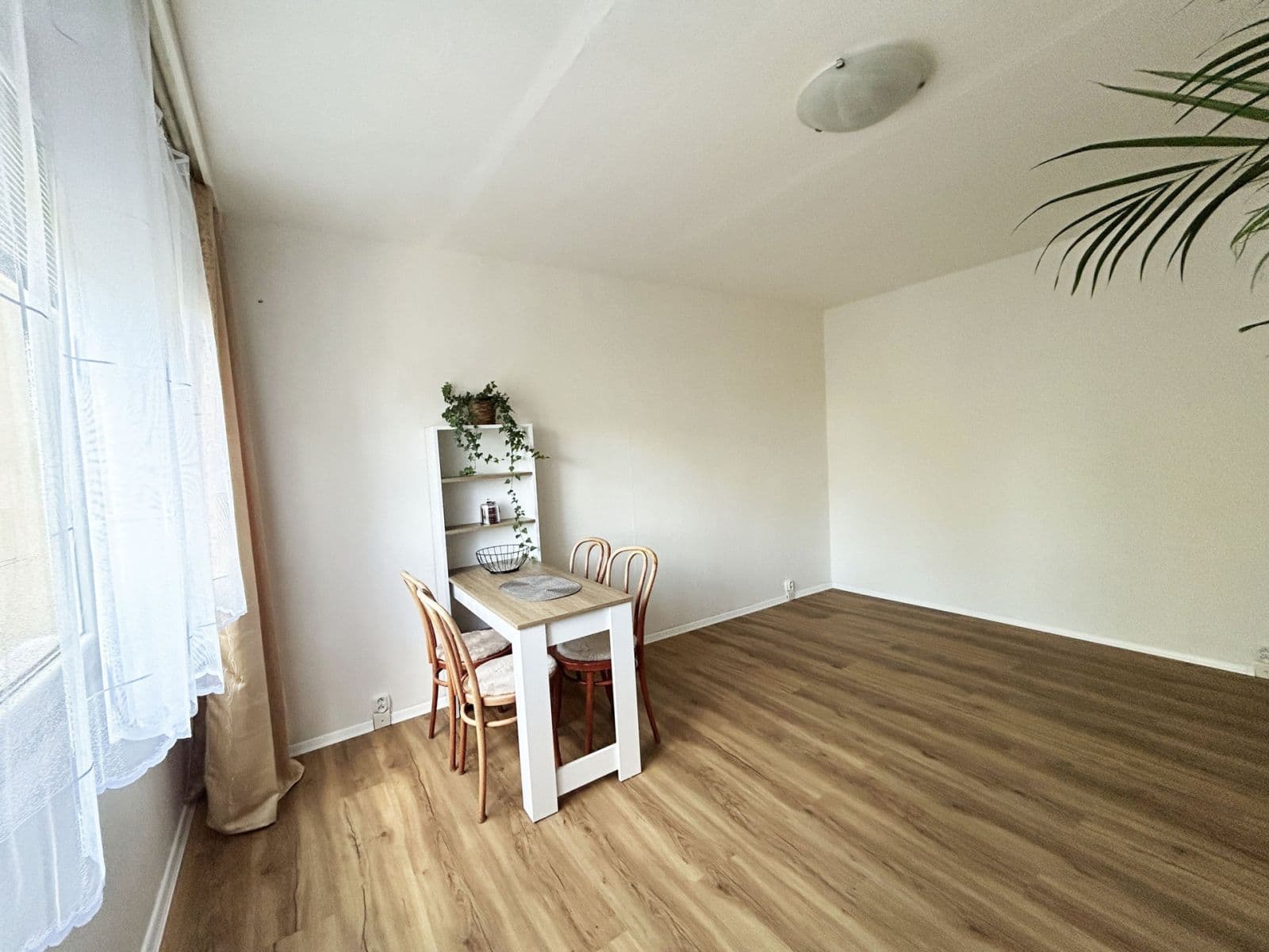 Prenájom bytu 1-izbový 27 m², Varnsdorfská, Praha, Praha Prenájom bytu 1-izbový 27 m², Varnsdorfská, Praha, Praha