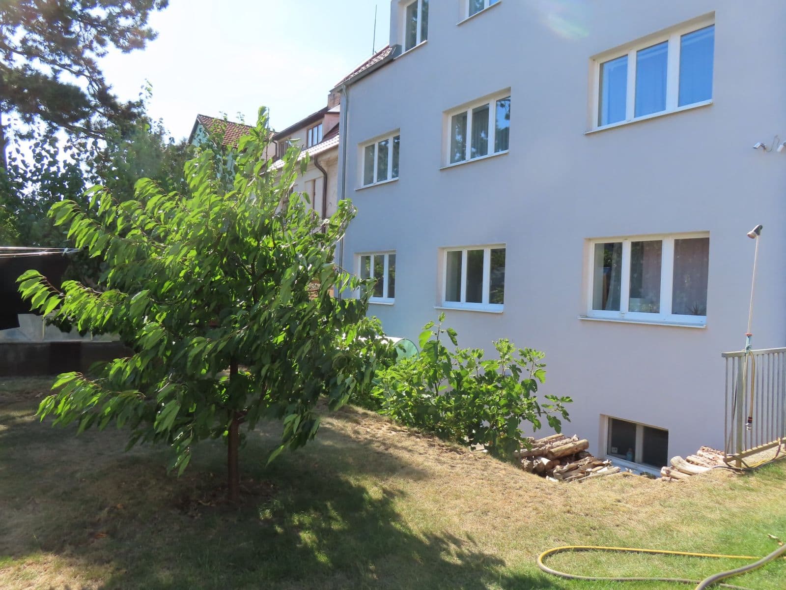 Prenájom bytu 3-izbový 58 m², Vlnitá, Praha, Praha Prenájom bytu 3-izbový 58 m², Vlnitá, Praha, Praha