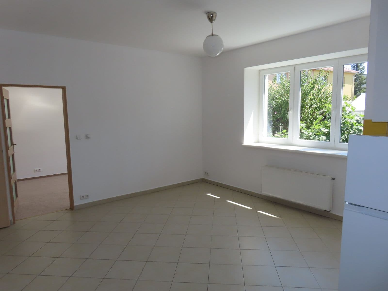 Prenájom bytu 3-izbový 58 m², Vlnitá, Praha, Praha Prenájom bytu 3-izbový 58 m², Vlnitá, Praha, Praha