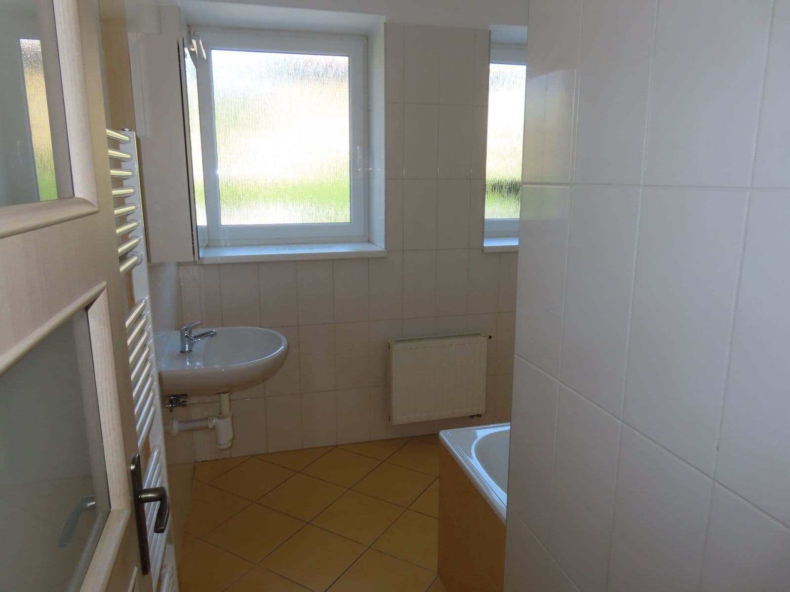 Prenájom bytu 3-izbový 58 m², Vlnitá, Praha, Praha Prenájom bytu 3-izbový 58 m², Vlnitá, Praha, Praha