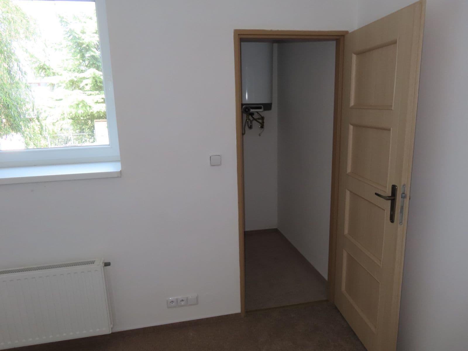 Prenájom bytu 3-izbový 58 m², Vlnitá, Praha, Praha Prenájom bytu 3-izbový 58 m², Vlnitá, Praha, Praha