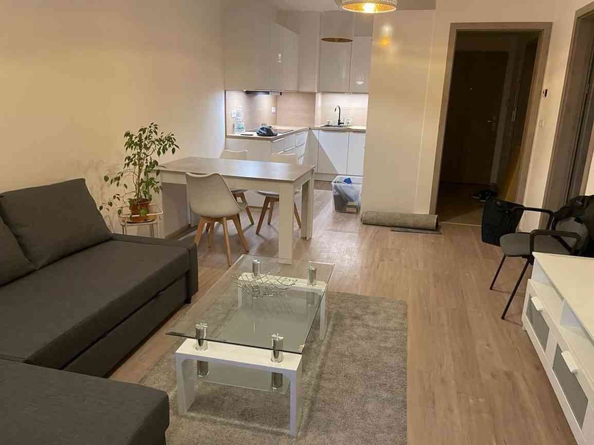 Prenájom bytu 2-izbový 64 m², K Metru, Praha, Praha Prenájom bytu 2-izbový 64 m², K Metru, Praha, Praha
