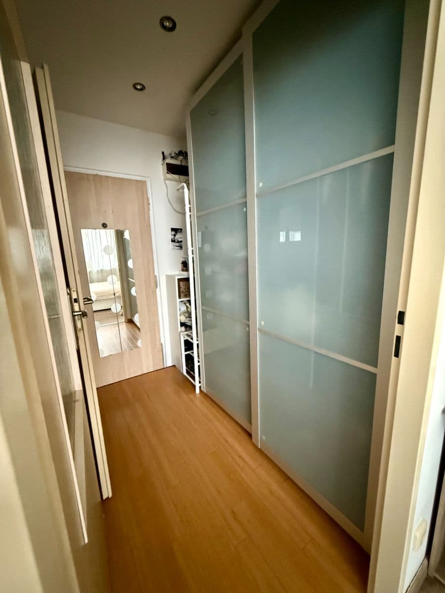 Prenájom bytu 1-izbový 41 m², Lovosická, Praha, Praha Prenájom bytu 1-izbový 41 m², Lovosická, Praha, Praha