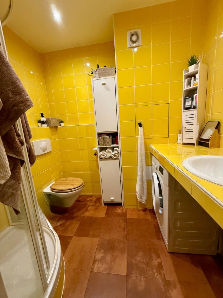Prenájom bytu 1-izbový 41 m², Lovosická, Praha, Praha Prenájom bytu 1-izbový 41 m², Lovosická, Praha, Praha