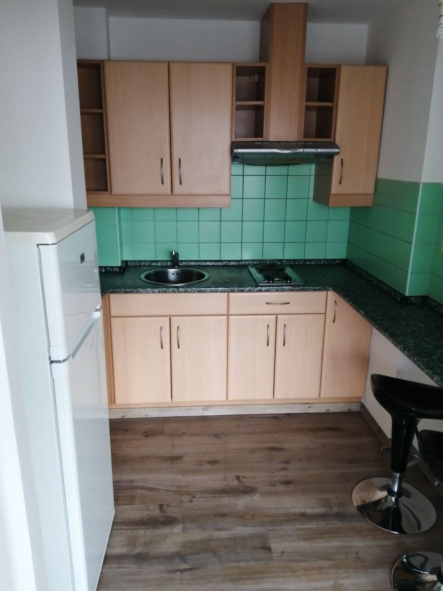 Prenájom bytu 1-izbový 41 m², Lovosická, Praha, Praha Prenájom bytu 1-izbový 41 m², Lovosická, Praha, Praha