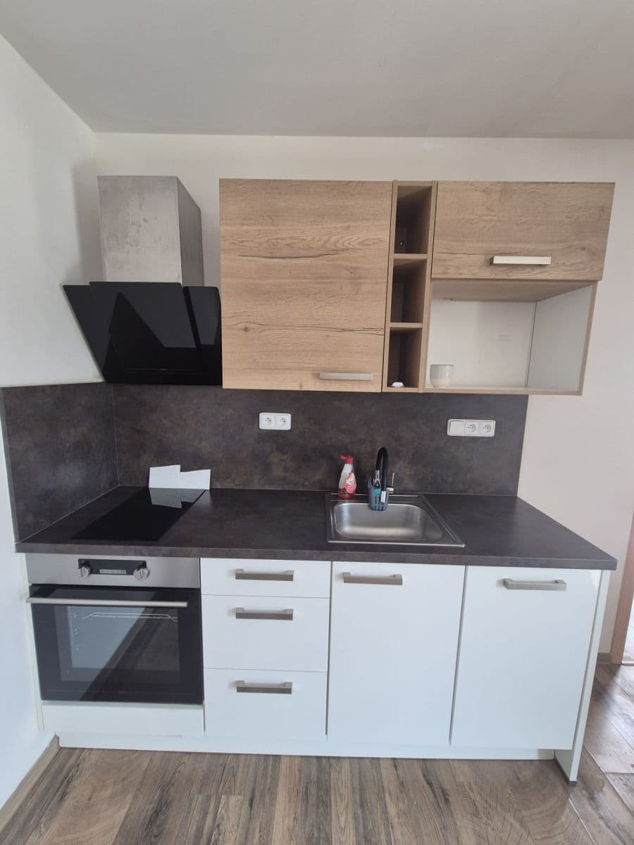 Prenájom bytu 2-izbový 45 m², Na Vyhlídce, Moravany, Jihomoravský kraj Prenájom bytu 2-izbový 45 m², Na Vyhlídce, Moravany, Jihomoravský kraj