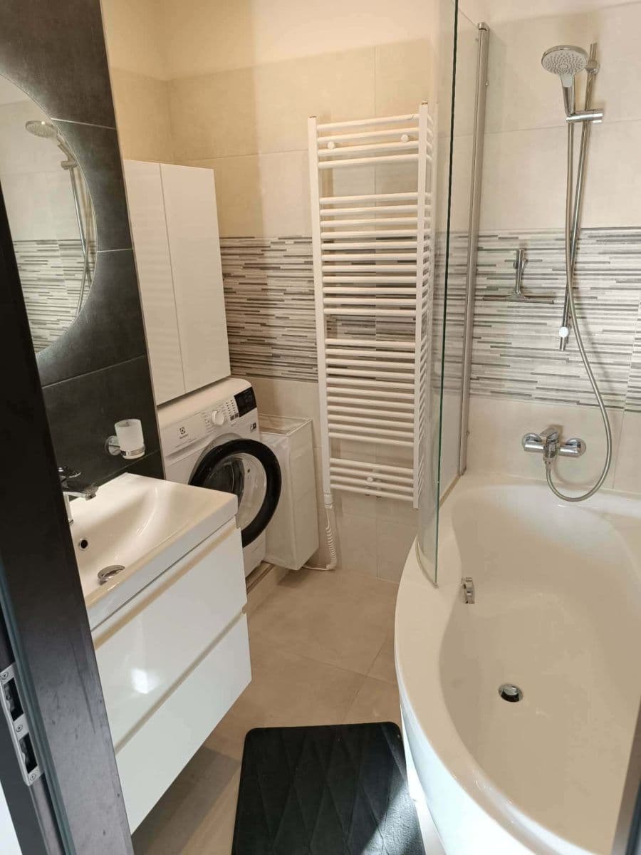 Prenájom bytu 3-izbový 75 m², Tyršova, Vyškov, Jihomoravský kraj Prenájom bytu 3-izbový 75 m², Tyršova, Vyškov, Jihomoravský kraj