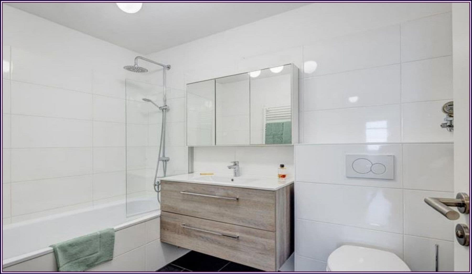 Prenájom bytu 2-izbový 70 m², Sültstraße 18, Berlin, Berlín Prenájom bytu 2-izbový 70 m², Sültstraße 18, Berlin, Berlín