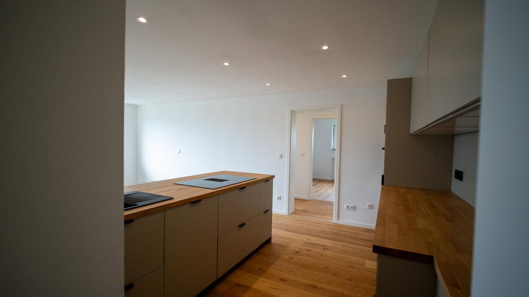Predaj bytu 4-izbový 83 m², Schaffhauser Straße 16, München, Bavorsko Predaj bytu 4-izbový 83 m², Schaffhauser Straße 16, München, Bavorsko
