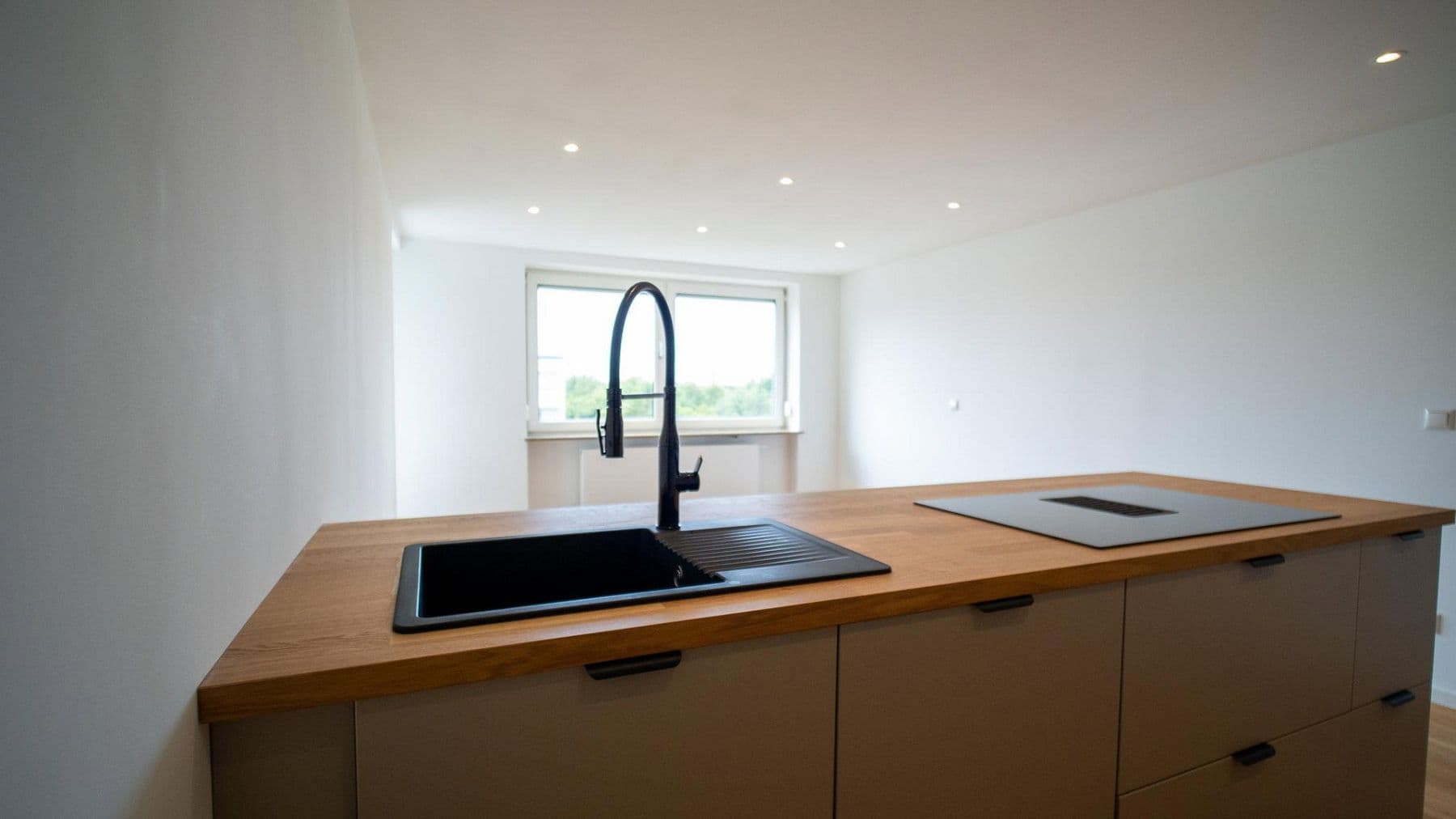 Predaj bytu 4-izbový 83 m², Schaffhauser Straße 16, München, Bavorsko Predaj bytu 4-izbový 83 m², Schaffhauser Straße 16, München, Bavorsko