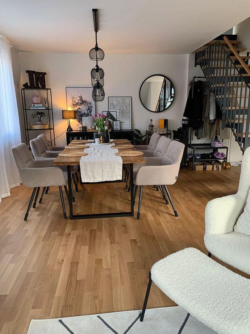 Predaj bytu 4-izbový 113 m², Metzingen, Bádensko-Wurttembersko Predaj bytu 4-izbový 113 m², Metzingen, Bádensko-Wurttembersko