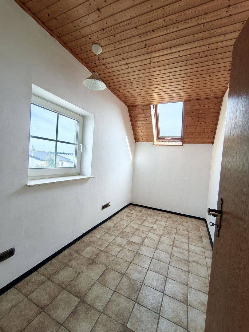 Predaj domu 259 m², pozemok 718 m², Euskirchenerstr. 33, Nettersheim, Severné Porýnie - Westfálsko Predaj domu 259 m², pozemok 718 m², Euskirchenerstr. 33, Nettersheim, Severné Porýnie - Westfálsko