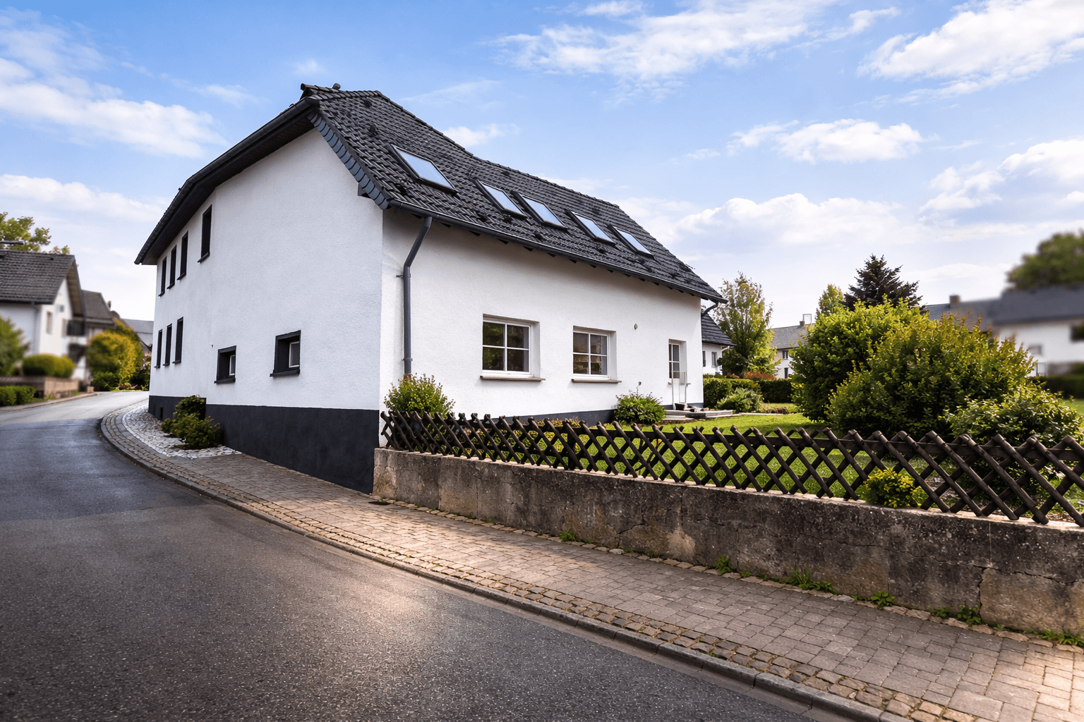 Predaj domu 259 m², pozemok 718 m², Euskirchenerstr. 33, Nettersheim, Severné Porýnie - Westfálsko Predaj domu 259 m², pozemok 718 m², Euskirchenerstr. 33, Nettersheim, Severné Porýnie - Westfálsko