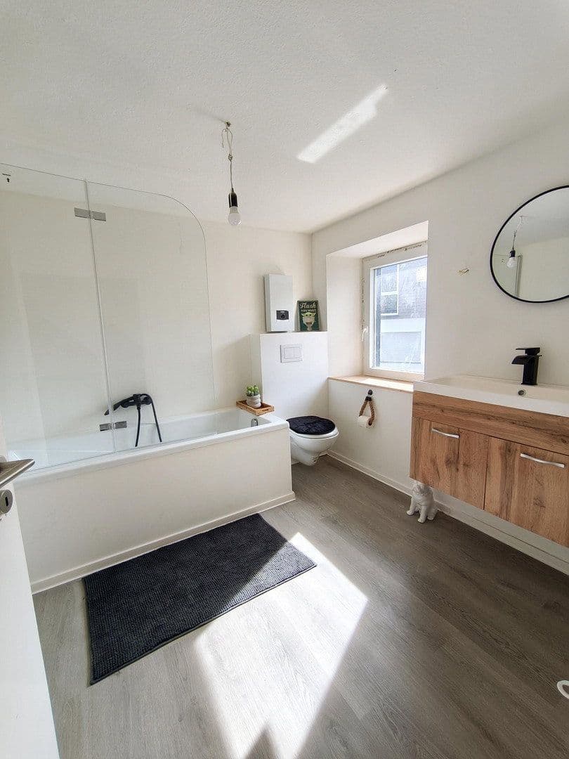 Predaj domu 259 m², pozemok 718 m², Euskirchenerstr. 33, Nettersheim, Severné Porýnie - Westfálsko Predaj domu 259 m², pozemok 718 m², Euskirchenerstr. 33, Nettersheim, Severné Porýnie - Westfálsko