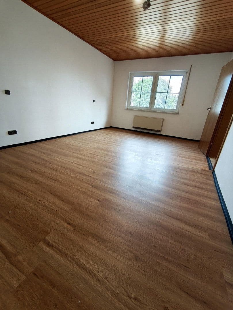 Predaj domu 259 m², pozemok 718 m², Euskirchenerstr. 33, Nettersheim, Severné Porýnie - Westfálsko Predaj domu 259 m², pozemok 718 m², Euskirchenerstr. 33, Nettersheim, Severné Porýnie - Westfálsko