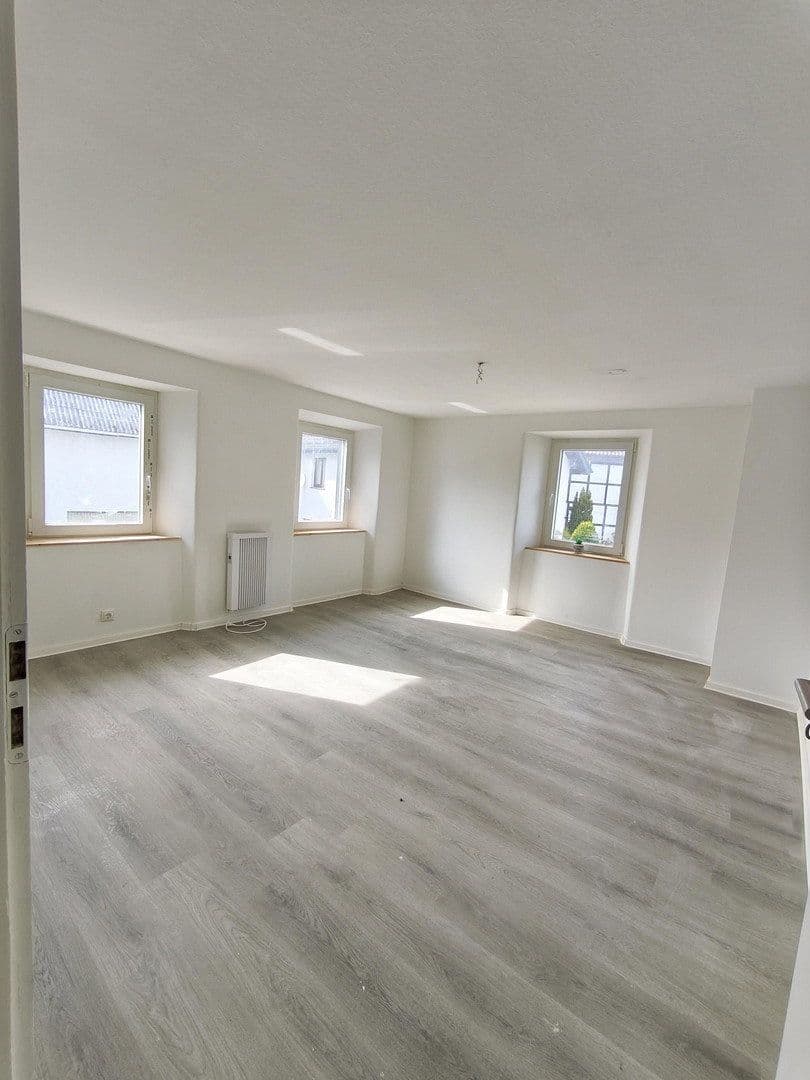 Predaj domu 259 m², pozemok 718 m², Euskirchenerstr. 33, Nettersheim, Severné Porýnie - Westfálsko Predaj domu 259 m², pozemok 718 m², Euskirchenerstr. 33, Nettersheim, Severné Porýnie - Westfálsko
